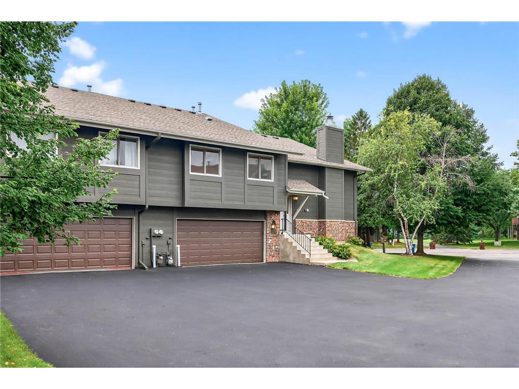 8326 Oakview Court N Maple Grove MN 55369 6778158 image1