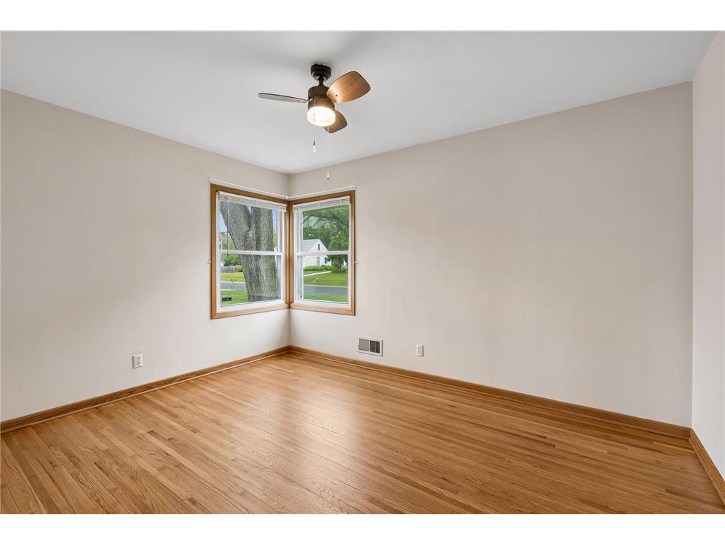 8327 2nd Avenue Bloomington MN 55420 7071269 image10