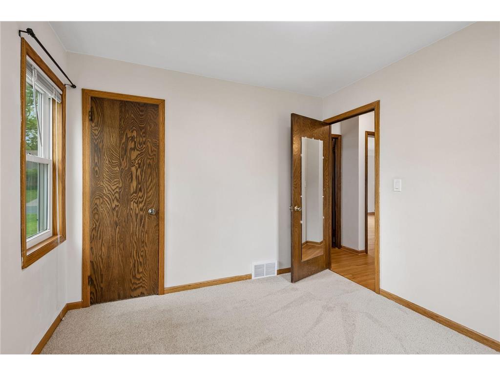 8327 2nd Avenue Bloomington MN 55420 7071269 image14
