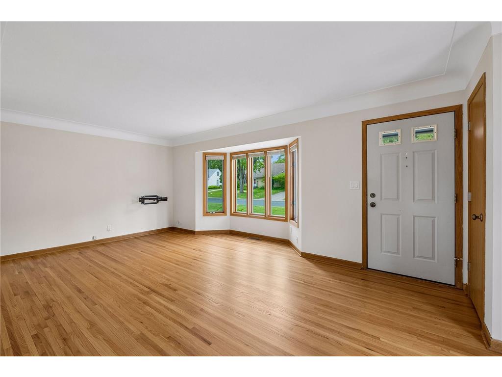 8327 2nd Avenue Bloomington MN 55420 7071269 image4