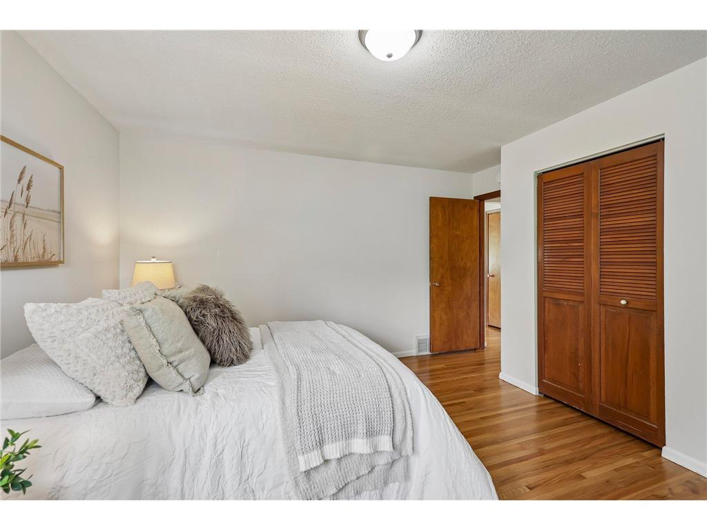 8328 Ewing Road Bloomington MN 55431 7068665 image17