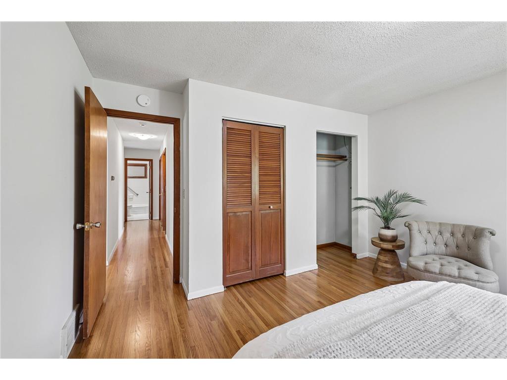 8328 Ewing Road Bloomington MN 55431 7068665 image18