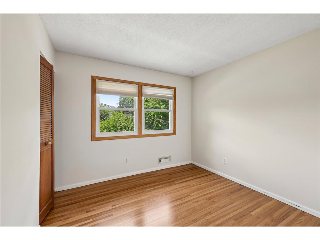 8328 Ewing Road Bloomington MN 55431 7068665 image19