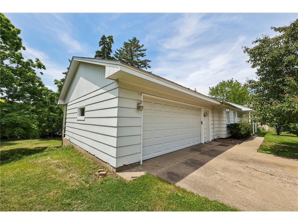 8328 Ewing Road Bloomington MN 55431 7068665 image2