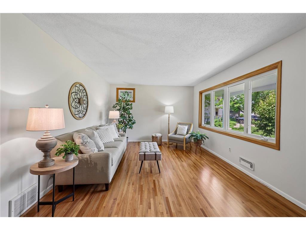 8328 Ewing Road Bloomington MN 55431 7068665 image6