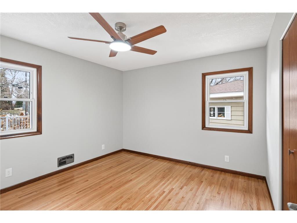 8328 Johnson Circle Bloomington MN 55437 7039300 image16