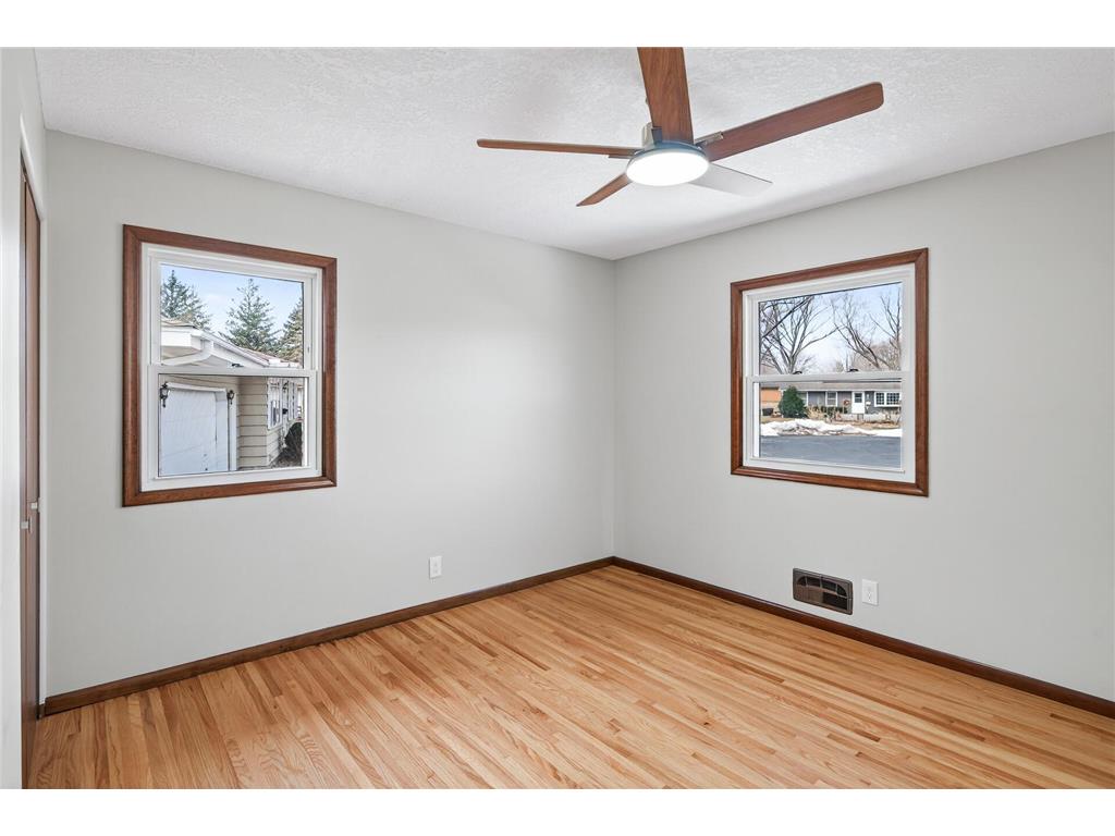 8328 Johnson Circle Bloomington MN 55437 7039300 image17