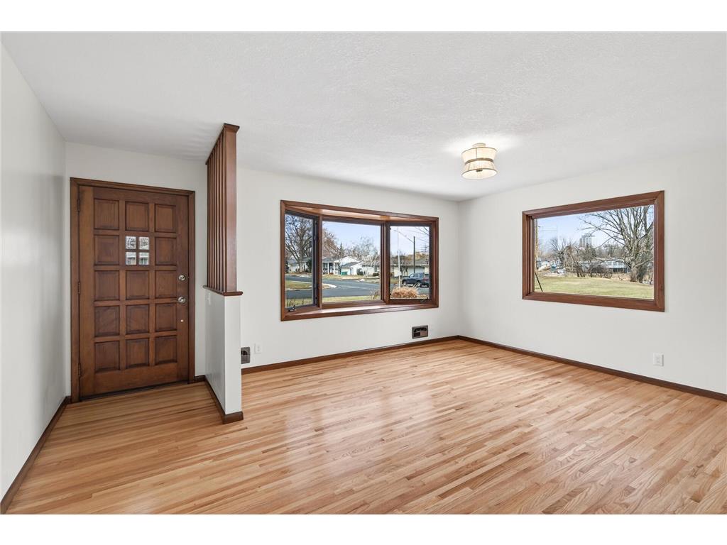 8328 Johnson Circle Bloomington MN 55437 7039300 image3