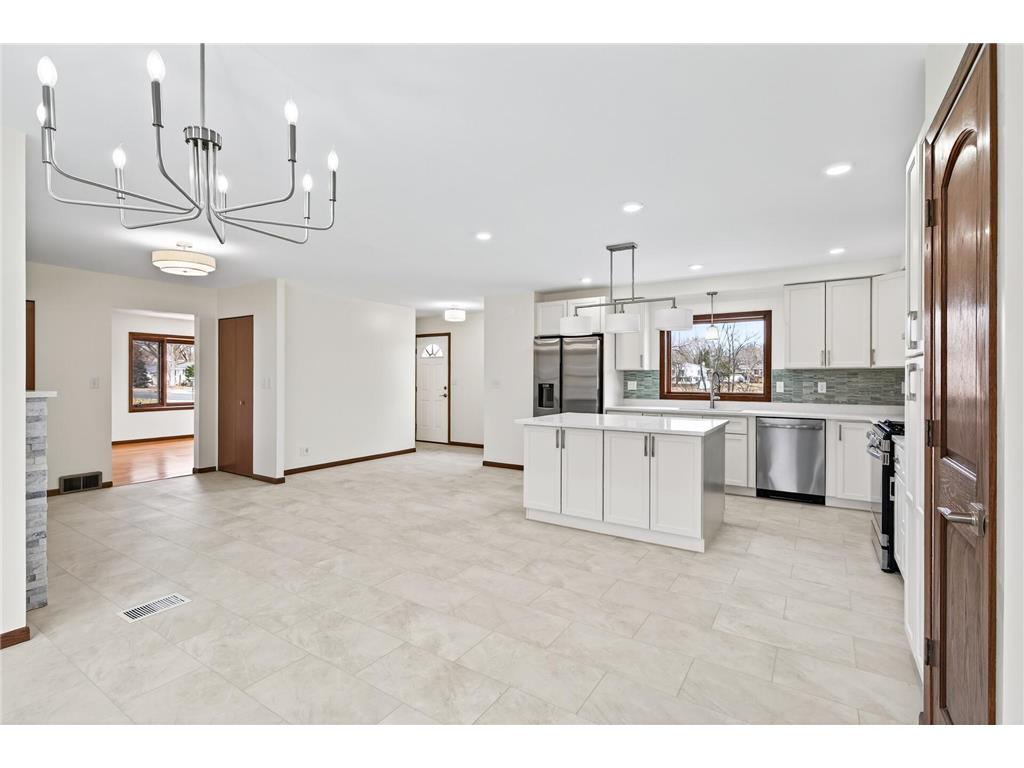 8328 Johnson Circle Bloomington MN 55437 7039300 image9