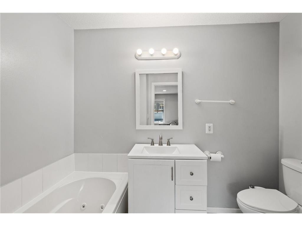 833 102nd Lane NE Blaine MN 55434 7000804 image31