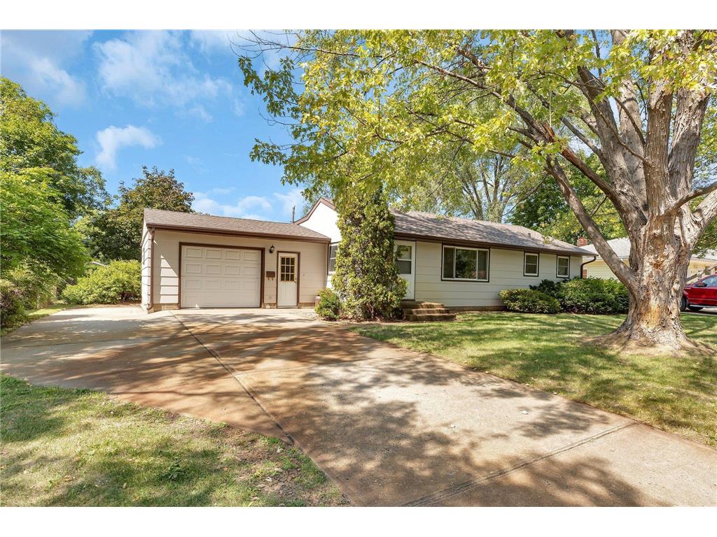 833 23rd Avenue N Saint Cloud MN 56303 6415871 image1