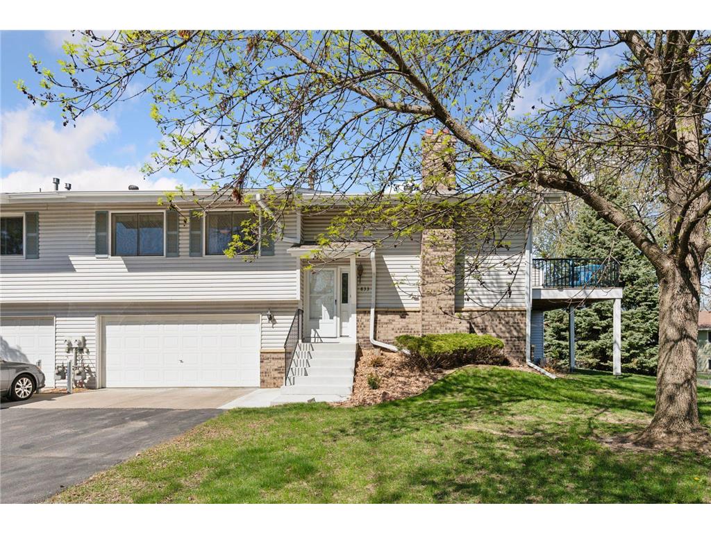 833 Evergreen Circle Burnsville MN 55337 6697054 image1