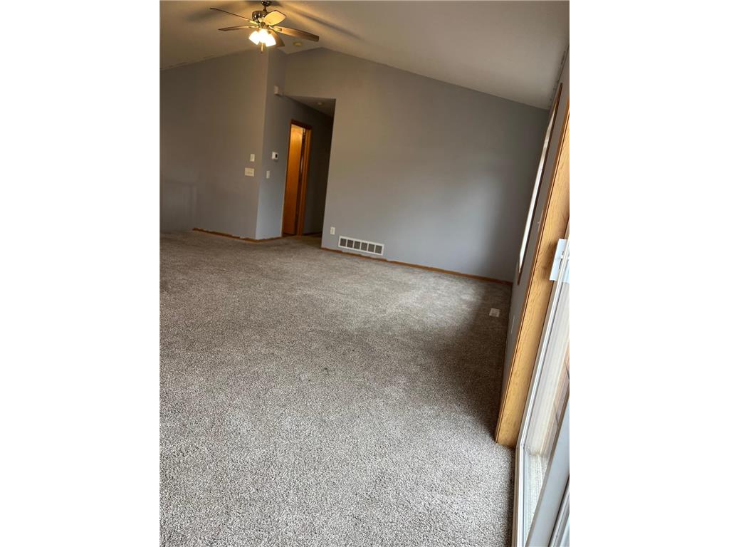 833 S Walnut Street Belle Plaine MN 56011 7040437 image5