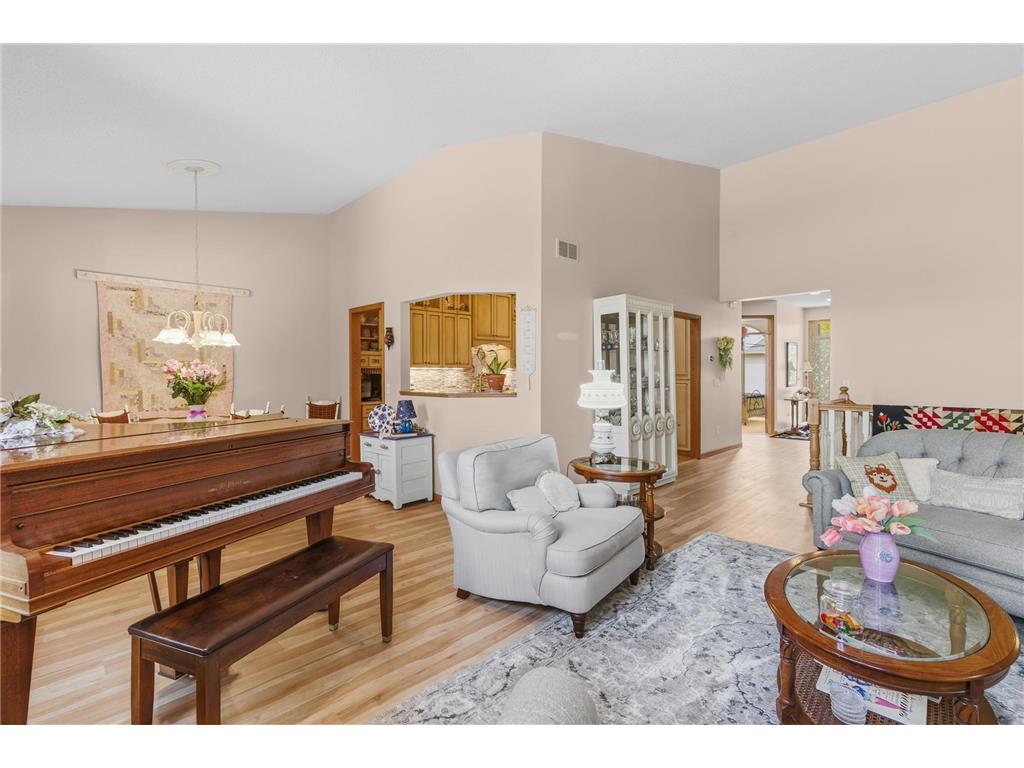 833 Southcross Drive E Burnsville MN 55306 7071825 image16