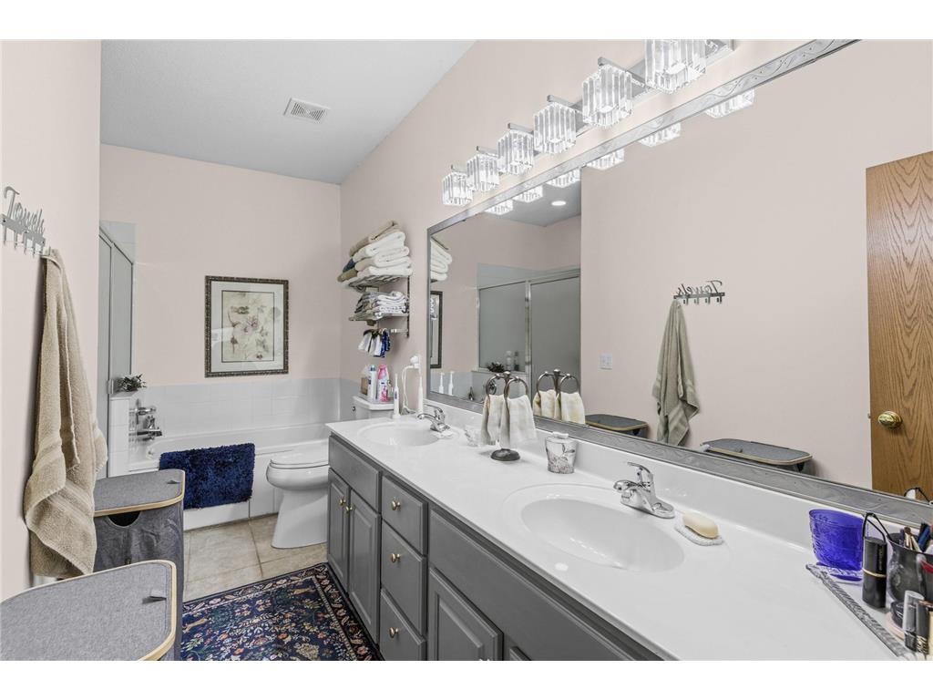 833 Southcross Drive E Burnsville MN 55306 7071825 image22