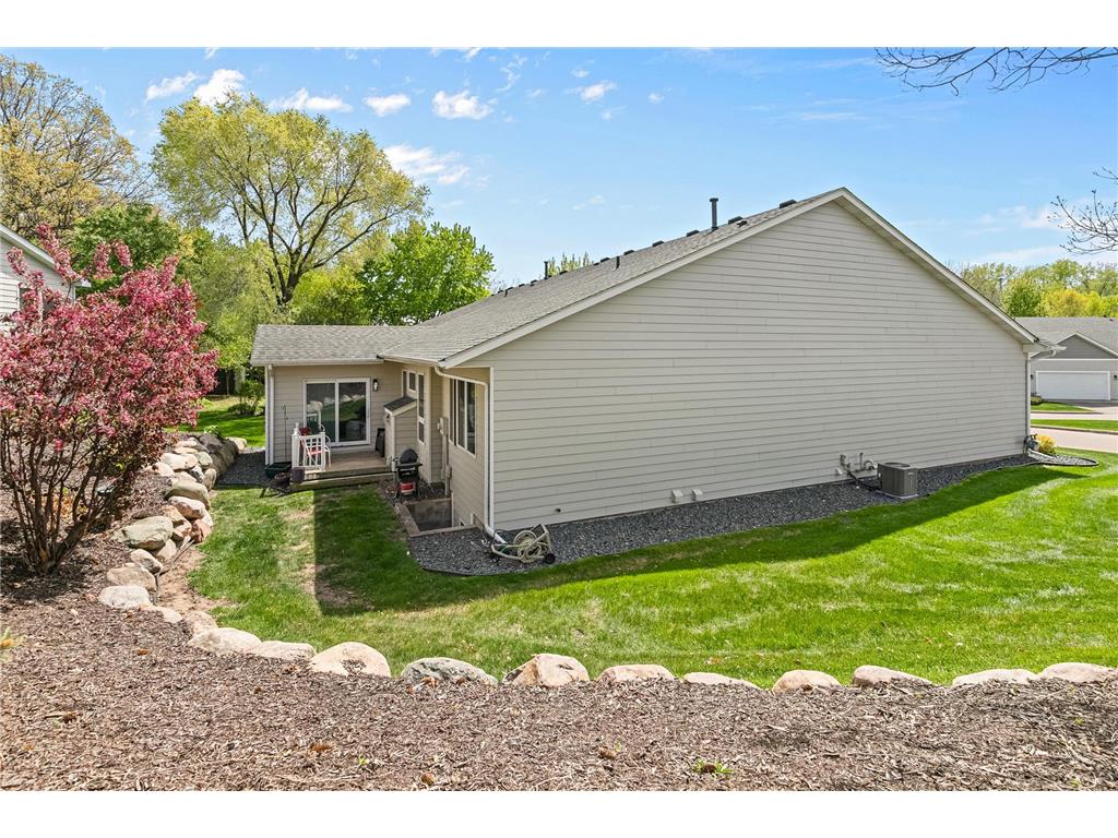 833 Southcross Drive E Burnsville MN 55306 7071825 image8