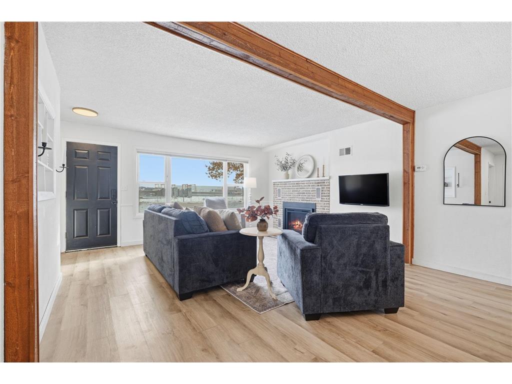 833 Upland Avenue NW Elk River MN 55330 6816297 image11