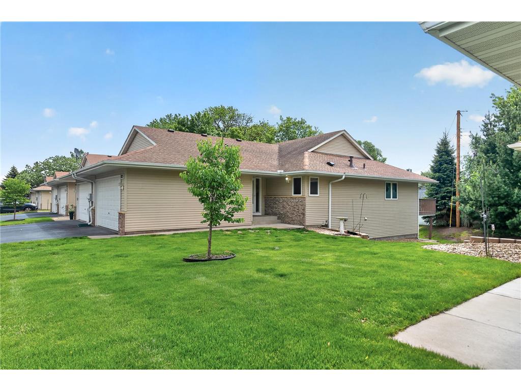 833 White Oak Court New Brighton MN 55112 7078468 image2