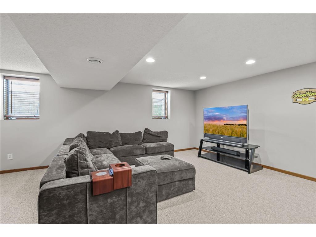 8330 Cleadis Avenue Inver Grove Heights MN 55076 7108460 image25