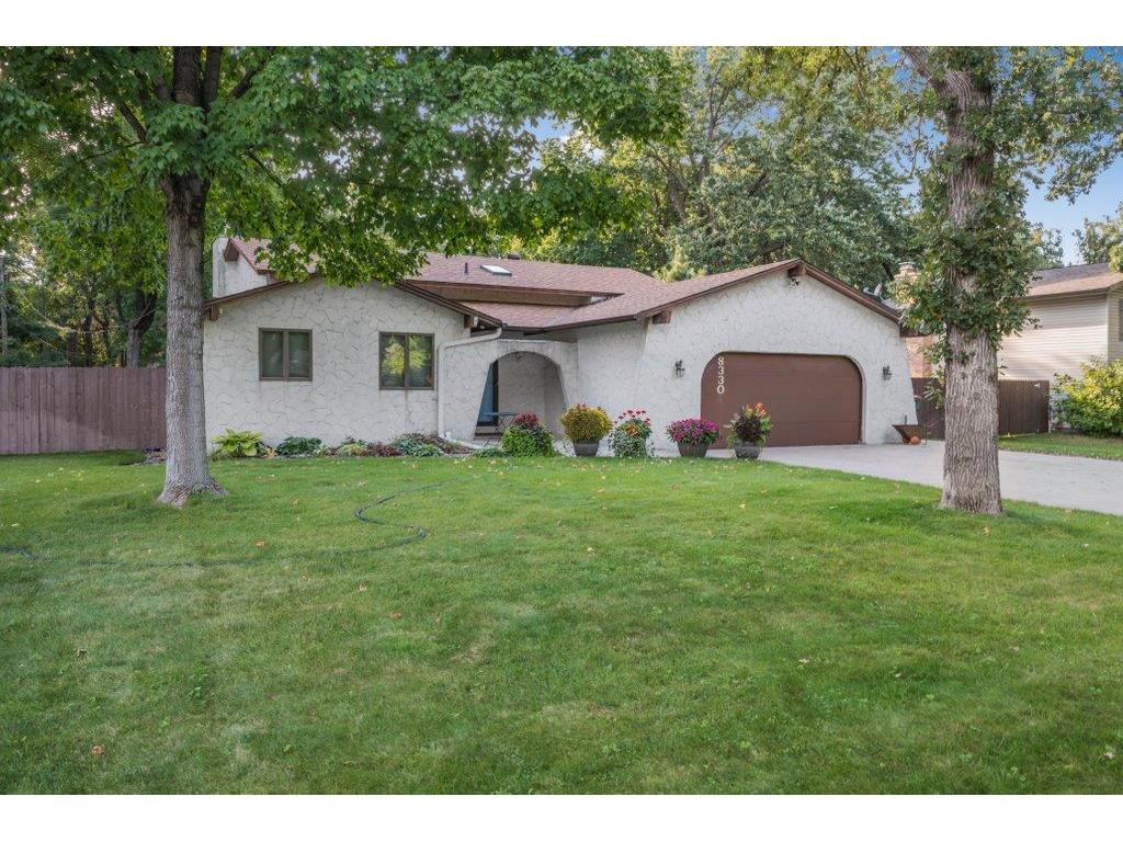 8330 Knollwood Drive Mounds View MN 55112 6591163 image1