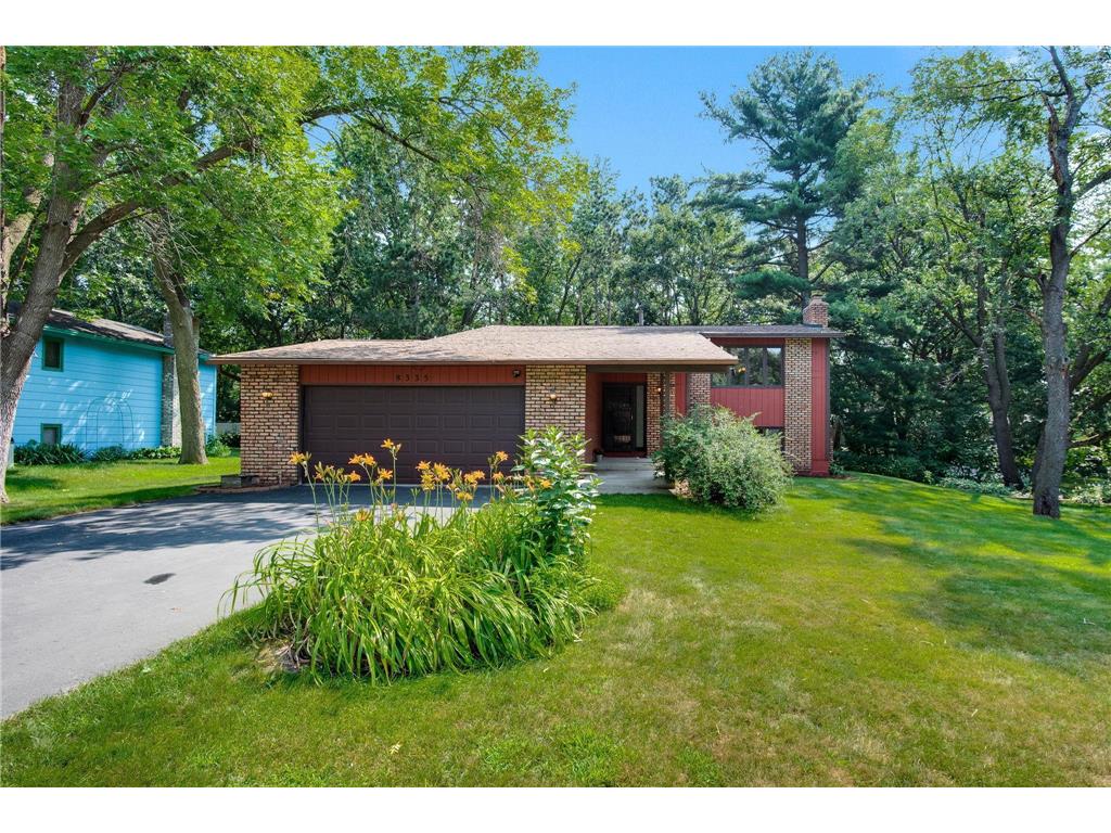 8335 Pleasant View Drive Mounds View MN 55112 6575305 image1