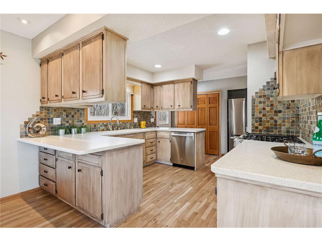 8335 W Bush Lake Road Bloomington MN 55438 7018350 image10