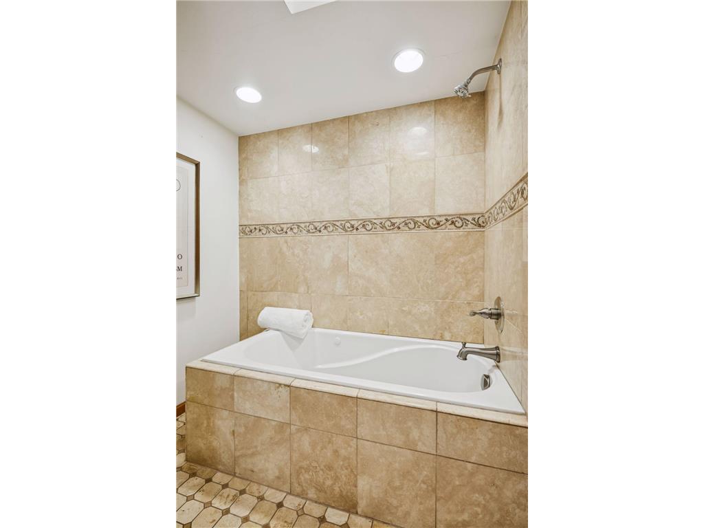 8335 W Bush Lake Road Bloomington MN 55438 7018350 image17