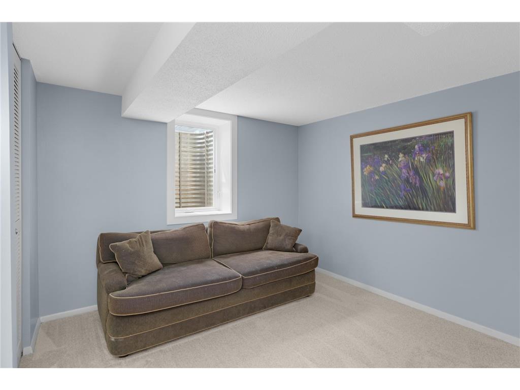 8336 Ewing Road Bloomington MN 55431 7090395 image25