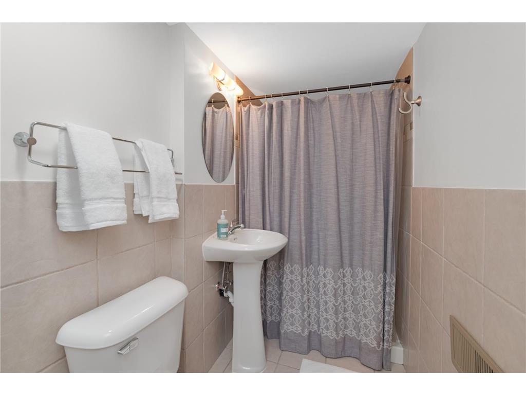 8336 Ewing Road Bloomington MN 55431 7090395 image27