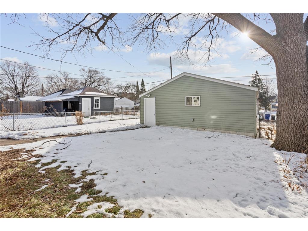 834 Blair Avenue Saint Paul MN 55104 7002532 image16