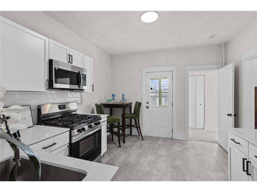 834 Blair Avenue Saint Paul MN 55104 7002532 image3