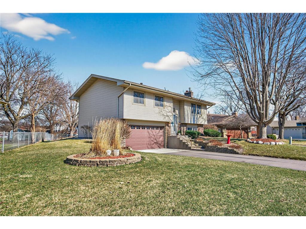 8340 Jersey Avenue N Brooklyn Park MN 55445 7036845 image1