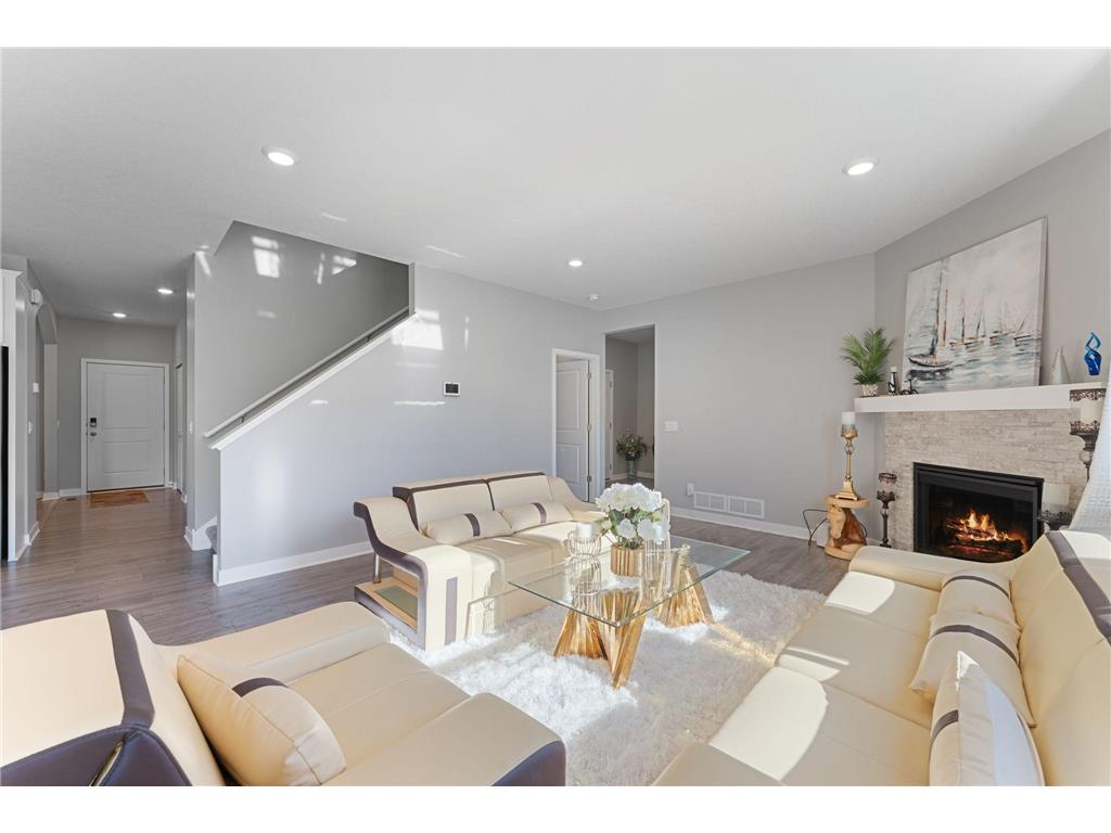 8345 Shire Trail Woodbury MN 55129 6808697 image10