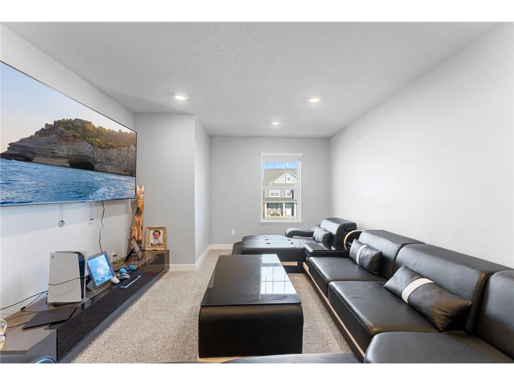 8345 Shire Trail Woodbury MN 55129 6808697 image22