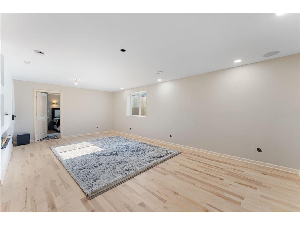 8345 Shire Trail Woodbury MN 55129 6808697 image31