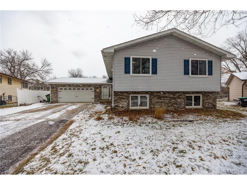 8348 Upton Avenue N Brooklyn Park MN 55444 6637034 image1