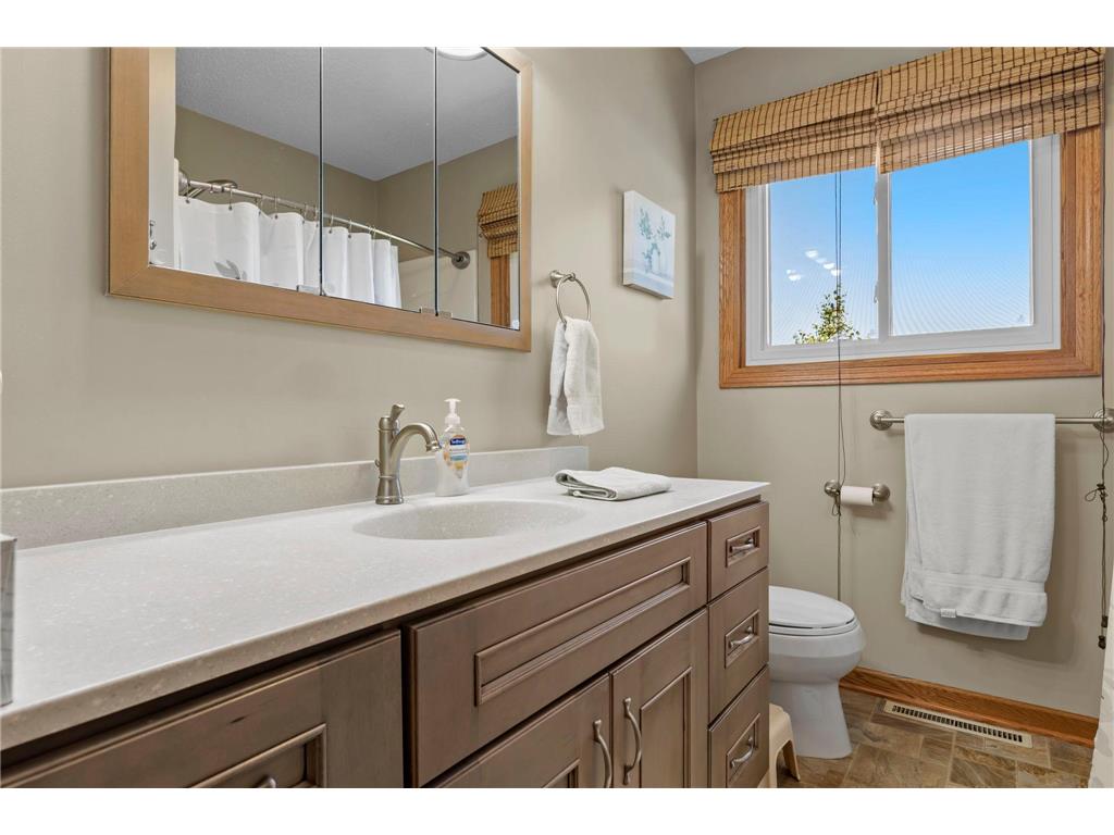 835 Harrington Street SW Hutchinson MN 55350 7064105 image17