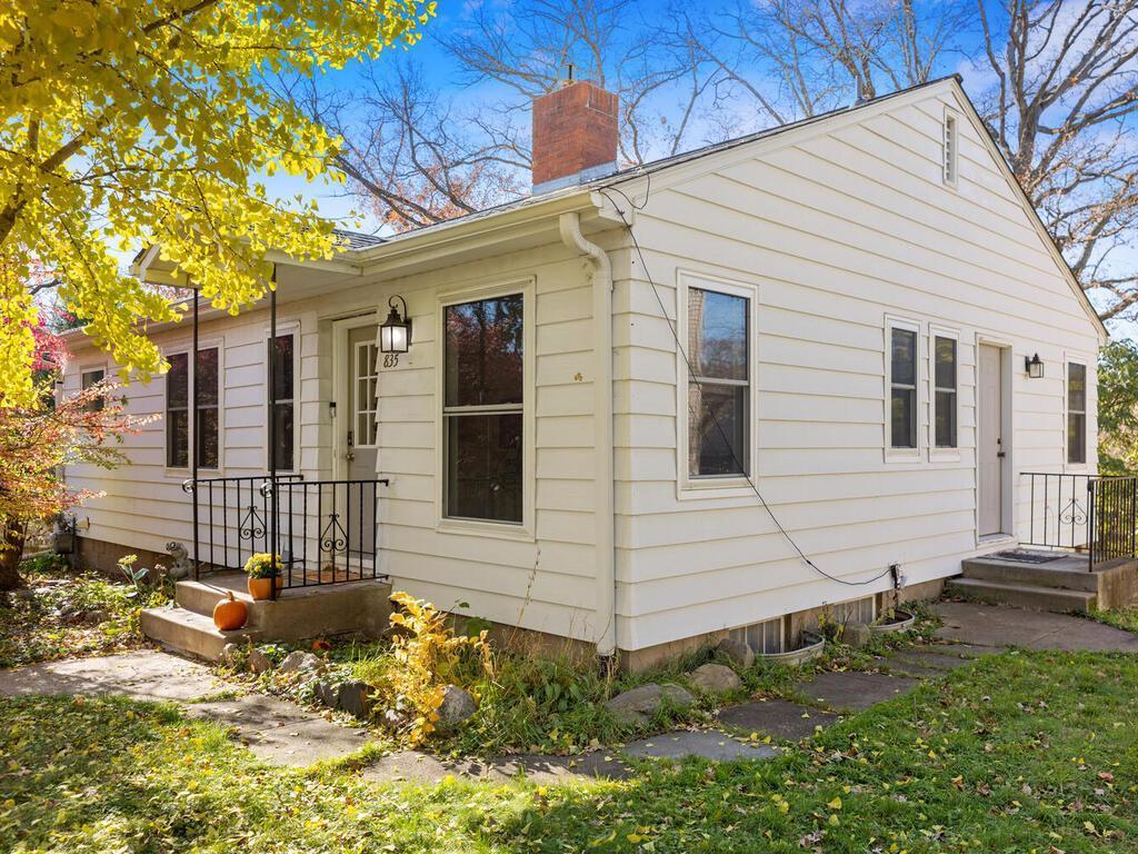 835 Mahtomedi Avenue Mahtomedi MN 55115 6815056 image1