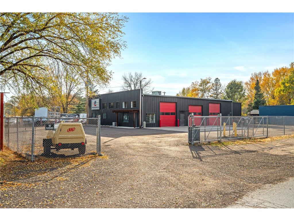 8351 Lake Drive Lino Lakes MN 55014 6628509 image1