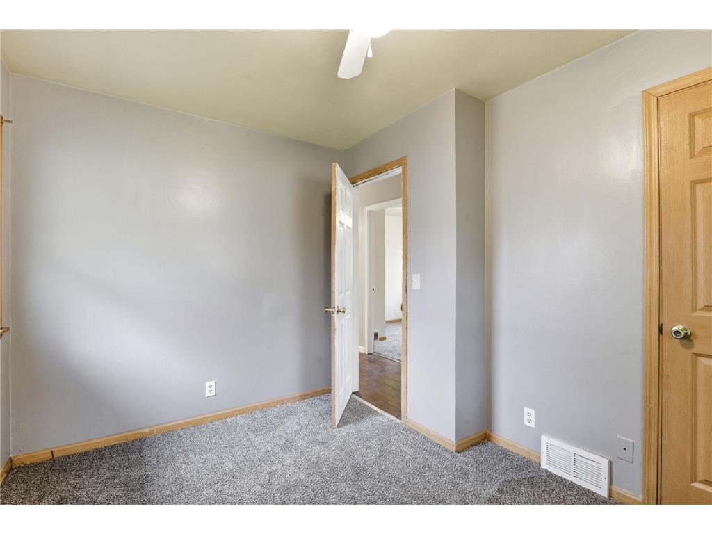 8352 Blaisdell Avenue S Bloomington MN 55420 7088703 image18