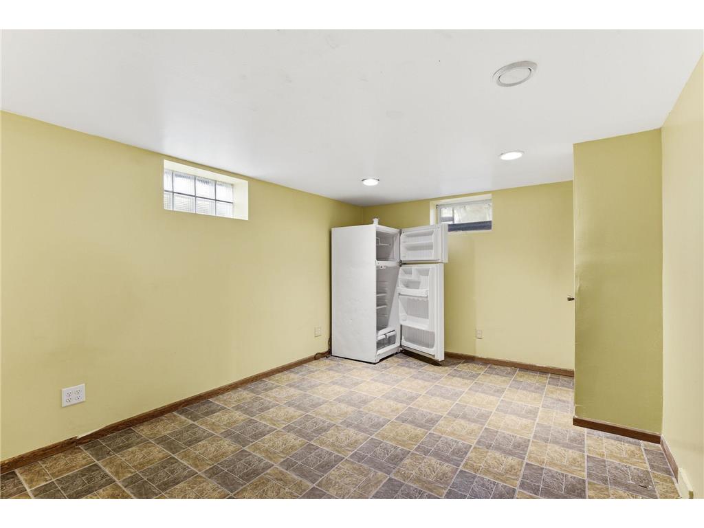 8352 Blaisdell Avenue S Bloomington MN 55420 7088703 image22