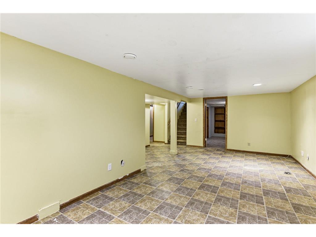 8352 Blaisdell Avenue S Bloomington MN 55420 7088703 image23