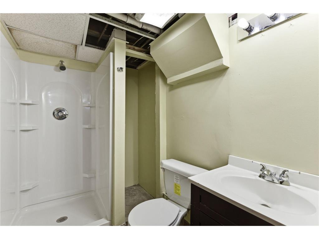 8352 Blaisdell Avenue S Bloomington MN 55420 7088703 image28