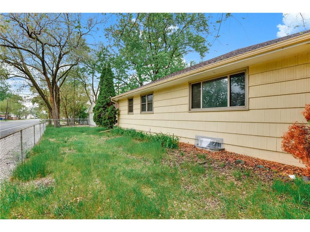 8352 Blaisdell Avenue S Bloomington MN 55420 7088703 image30