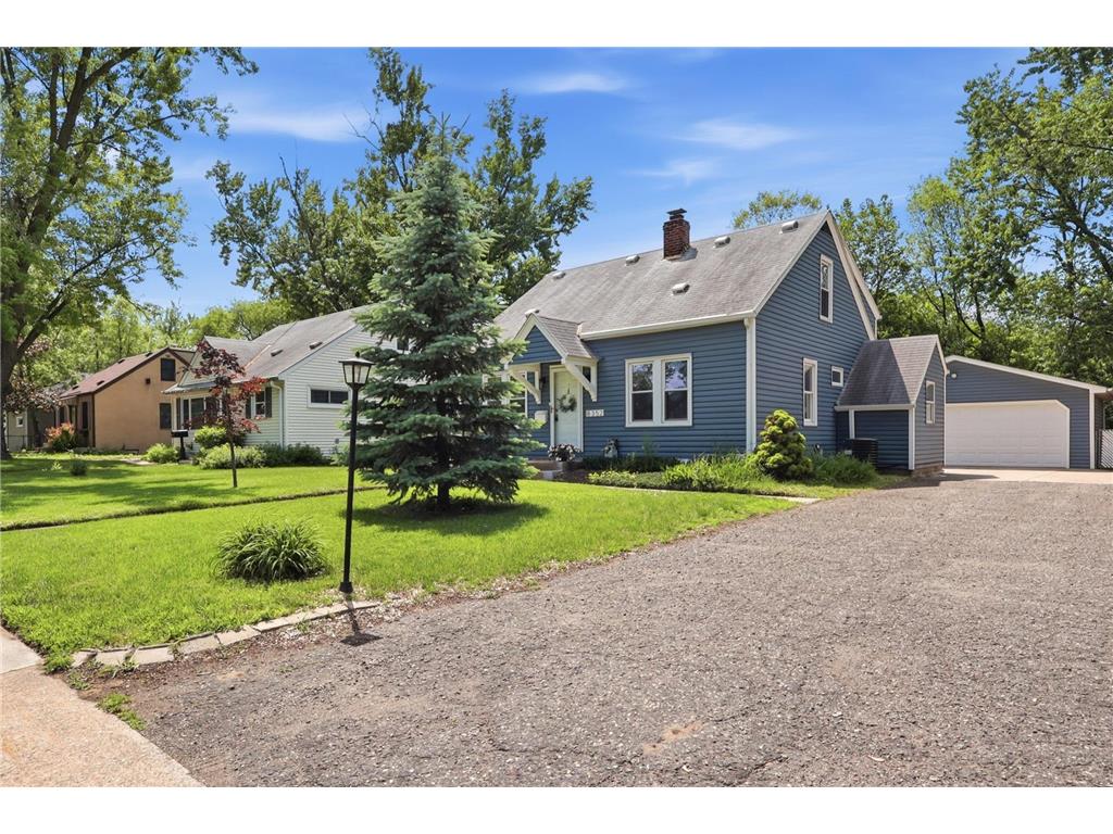 8352 Nicollet Avenue S Bloomington MN 55420 7033052 image1