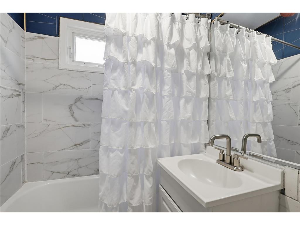 8352 Nicollet Avenue S Bloomington MN 55420 7033052 image15