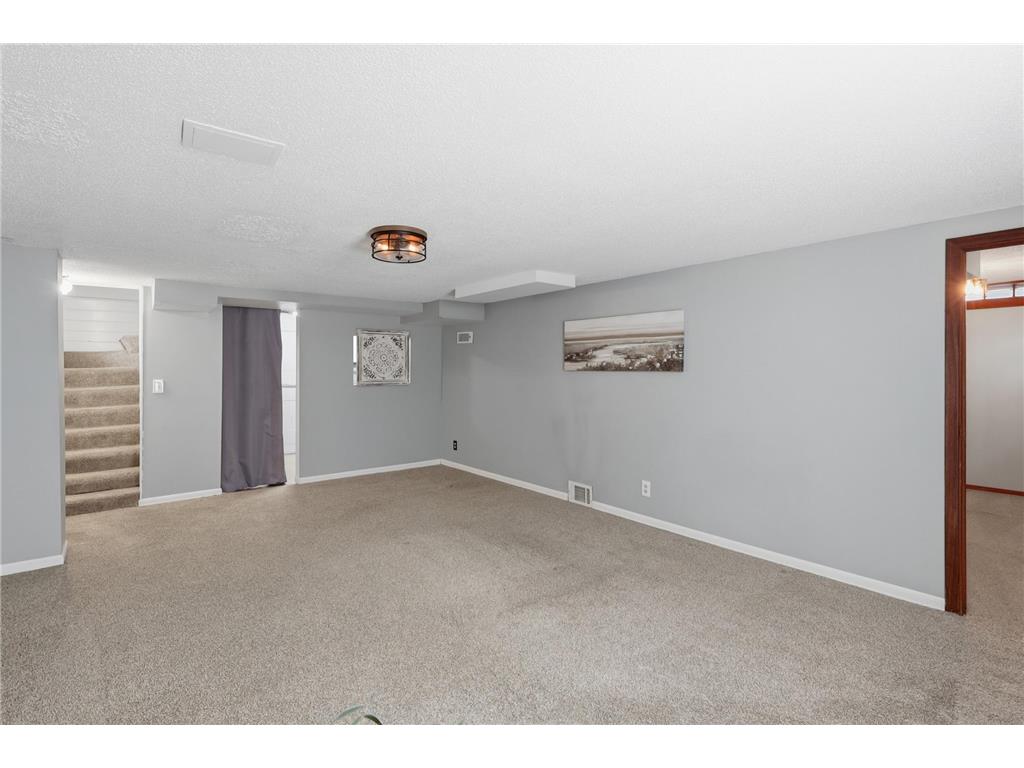 8352 Nicollet Avenue S Bloomington MN 55420 7033052 image26