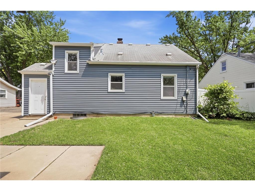 8352 Nicollet Avenue S Bloomington MN 55420 7033052 image34