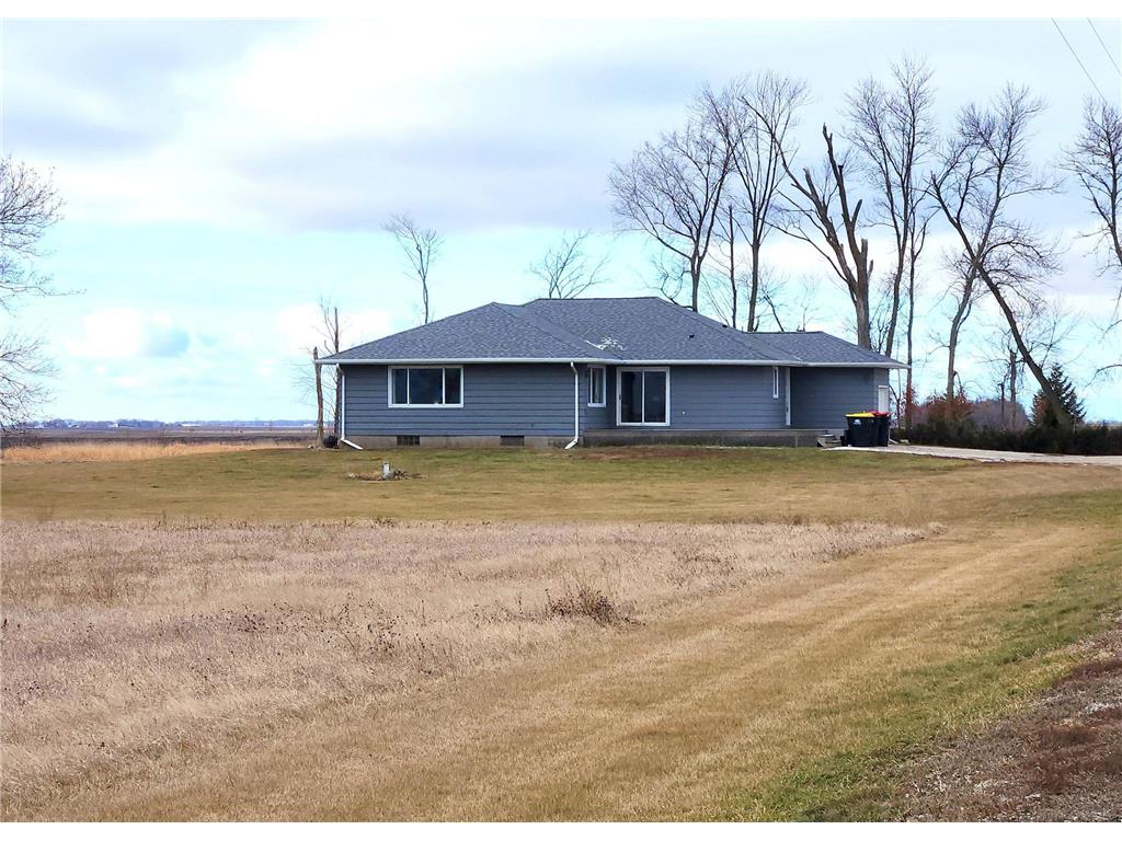 83581 405th Street, Bird Island, MN, 55310 MLS 6448978 Edina Realty