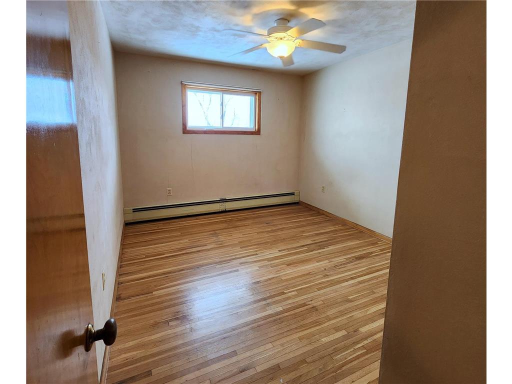 83581 405th Street, Bird Island, MN, 55310 MLS 6448978 Edina Realty